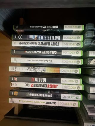 Xbox 360 120 GB Negra + dos mandos + juegos