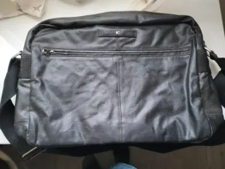 Bandolera Tommy Hilfiger Cuero Negra