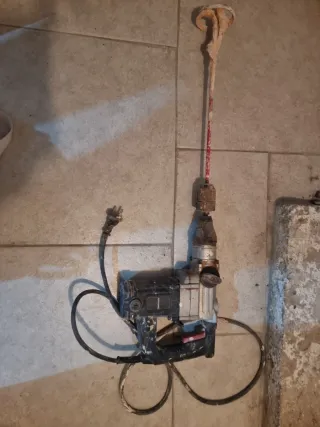 Mezclador Rotatorio Eléctrico
Rotary Hammer