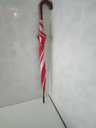 Paraguas Clásico Rojo y Blanco