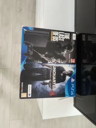 PlayStation 4 
PS4 Slim 1TB Negra con Caja
