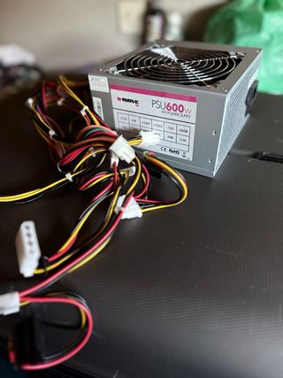 Fuente de Alimentación B-MOVE PSU600W ATX