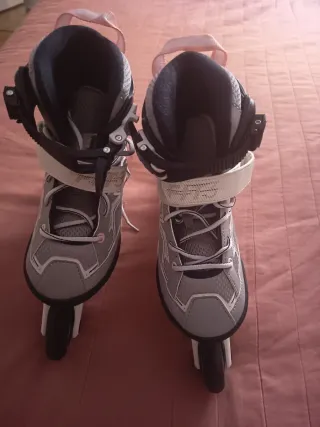 Patines en línea Oxelo Talla 32-35. Un solo uso.