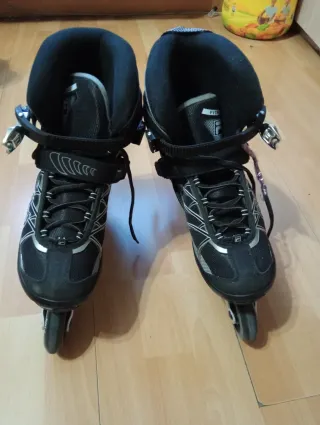 Patines en línea Fila negros talla 43.