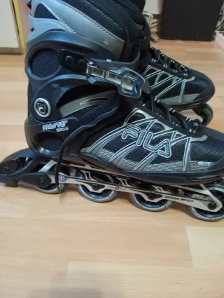 Patines en línea Fila negros talla 43.