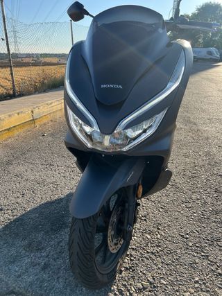 Honda PCX 125 Negra