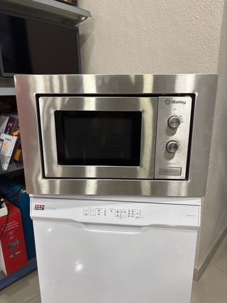 Microondas Integrable Balay Inox