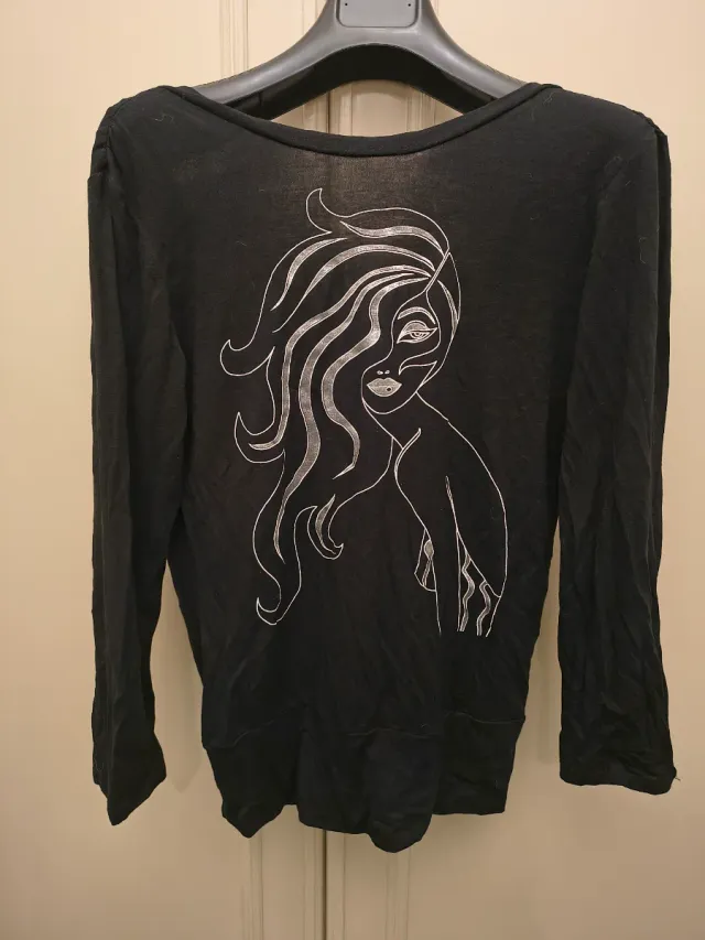 Maglia nera donna con stampa