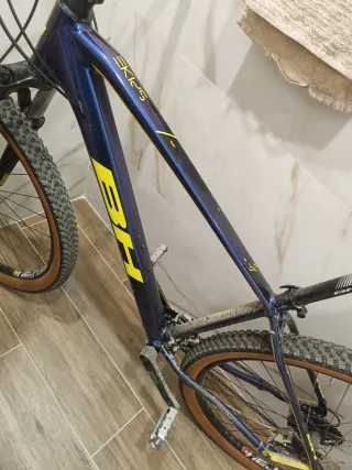 Bicicleta BH Spike 2.0