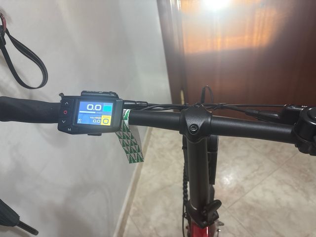 Bicicleta Eléctrica Roja Plegable