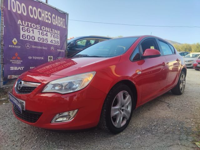 Opel Astra 2010