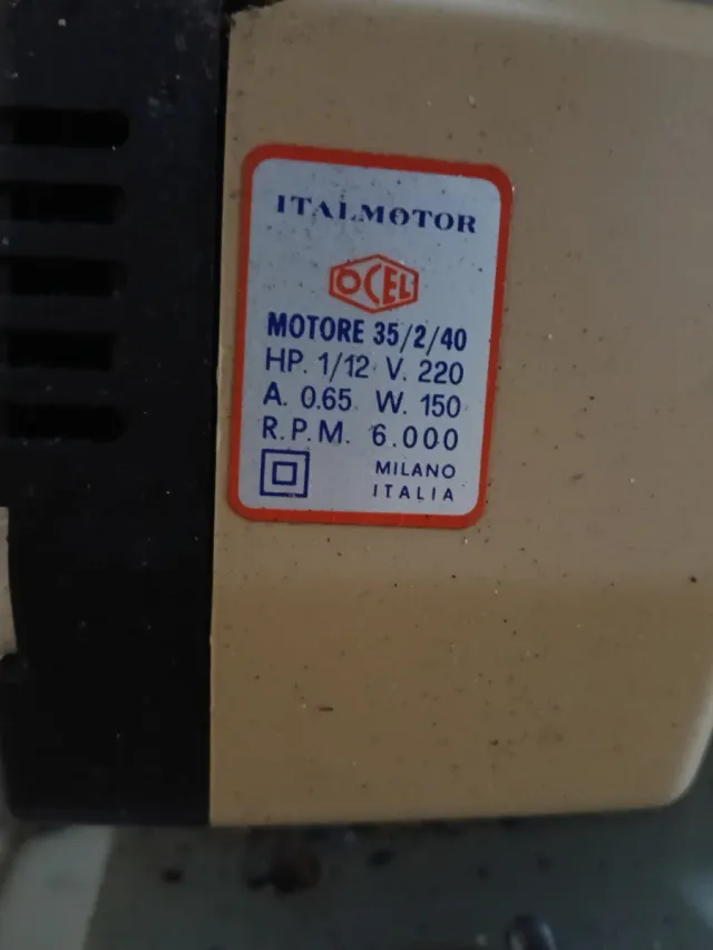 Máquina de coser Wertheim