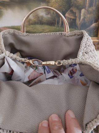 Borsa fatta a mano beige e marrone