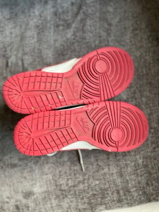 Nike Dunk Low Rojas y Blancas