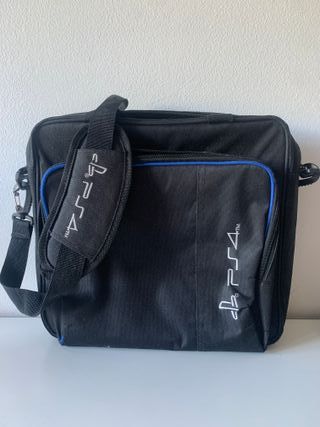 PS4 (PlayStation 4) Negra + Bolso