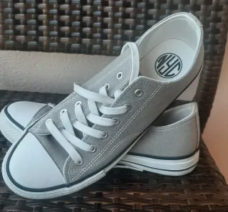 Zapatillas grises estilo Converse T42