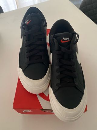 Zapatillas Nike Mujer Talla 38 Negras y Blancas