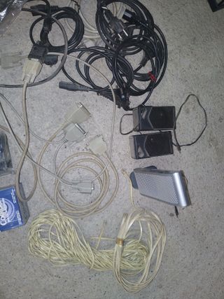 Lote Cables y Piezas Ordenador