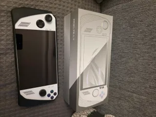 Asus ROG Ally Z1 EXTREME 