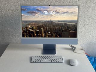 iMac 2024, M4.