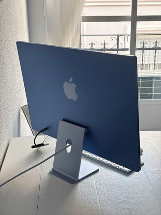 iMac 2024, M4.