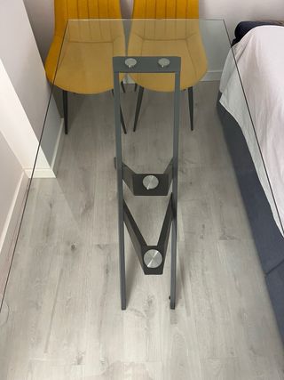 Mesa de cristal de diseño 1.80m x 0.90m