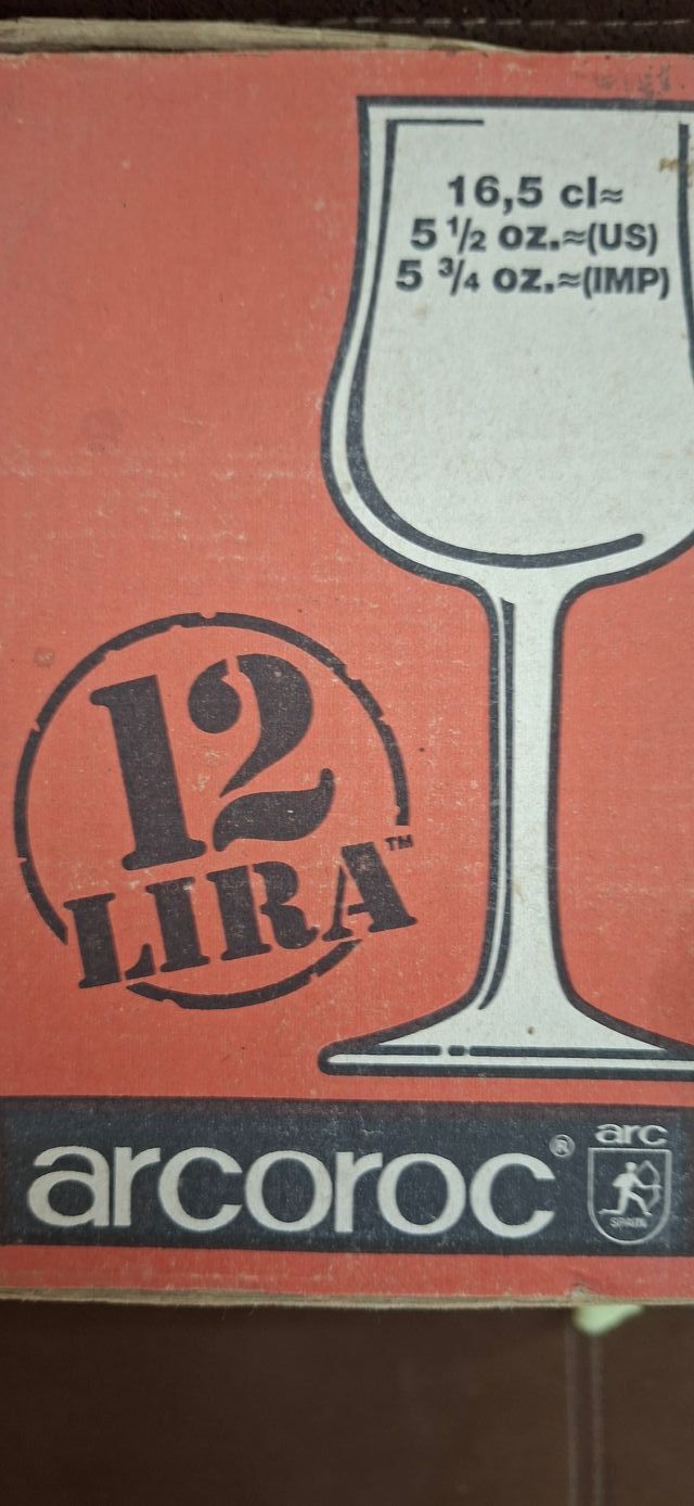 Copas de agua y vino de cristal