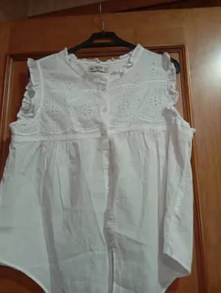 Blusa INSIDE encaje volantes