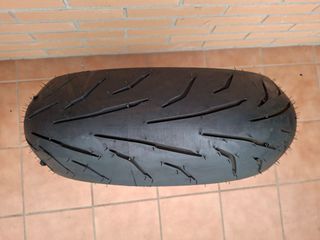 Neumático Dunlop Qualifier Core 180-55 ZR 17 (73W)