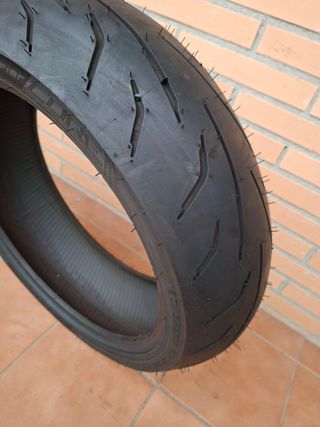 Neumático Dunlop Qualifier Core 180-55 ZR 17 (73W)