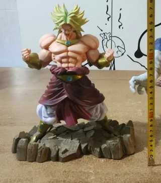 Figura Broly Dragon Ball Z