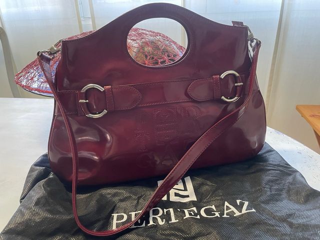 Bolso Pertegaz charol granate
