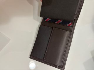 Cartera Tommy Hilfiger Marrón