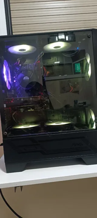 PC Gaming MSI + Monitor LG 27