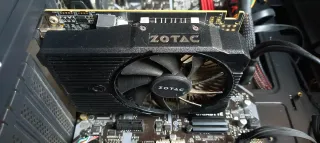 PC Gaming MSI + Monitor LG 27