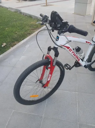 Bicicleta de Montaña B'TWIN Blanca y Roja