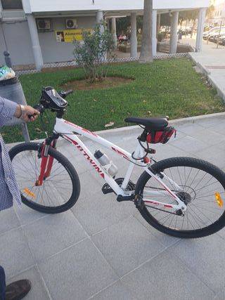 Bicicleta de Montaña B'TWIN Blanca y Roja
