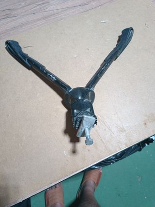 Pie de bicicleta negro