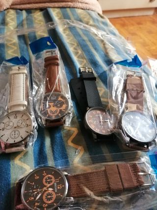 Lote de relojes de pulso sin pila
Son 10
