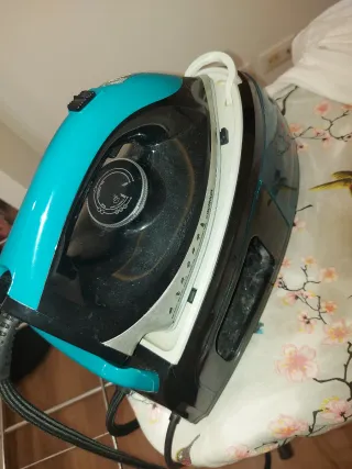 Ferro da stiro con caldaia Dictrolux verde