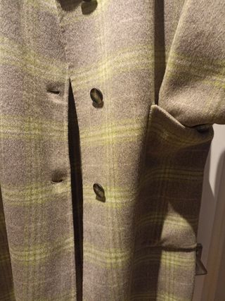 Abrigo BIMBA Y LOLA cuadros gris y verde