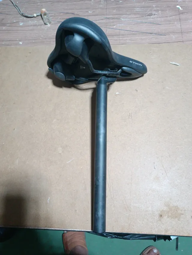 Sillín Btwin completo