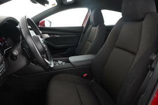 Mazda 3 2.0 Zenith MHEV