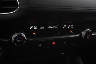Mazda 3 2.0 Zenith MHEV