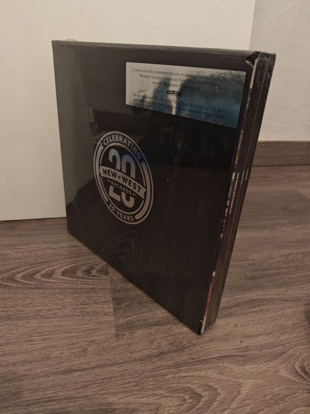 LP 6 per il 20° anniversario della New West Records