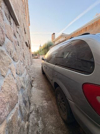 Chrysler Voyager Gris