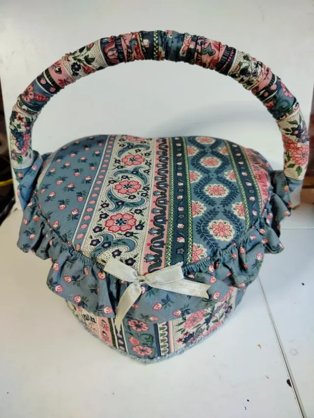 Costurero Corazón Floral