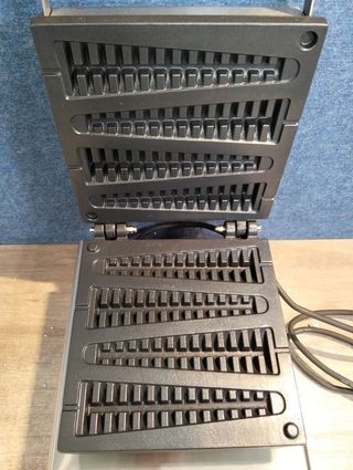 HENDI Gofrera eléctrica, 4 gofres de paleta 