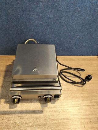 HENDI Gofrera eléctrica, 4 gofres de paleta 