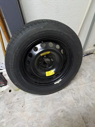 Rueda de coche casi nueva MICHELIN PRYMACY